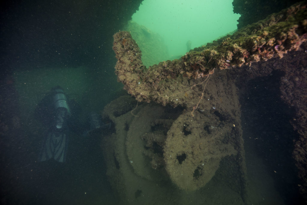 Remembering the Fallen – Diving the Wrecks of the Pearl Harbor Memorial ...